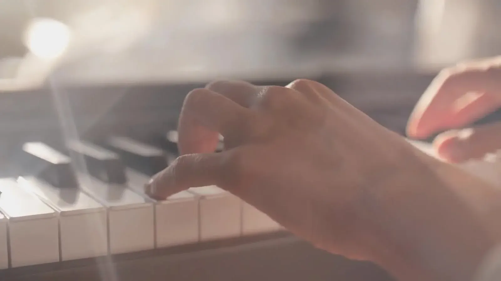 Pianist spiller til begravelse
